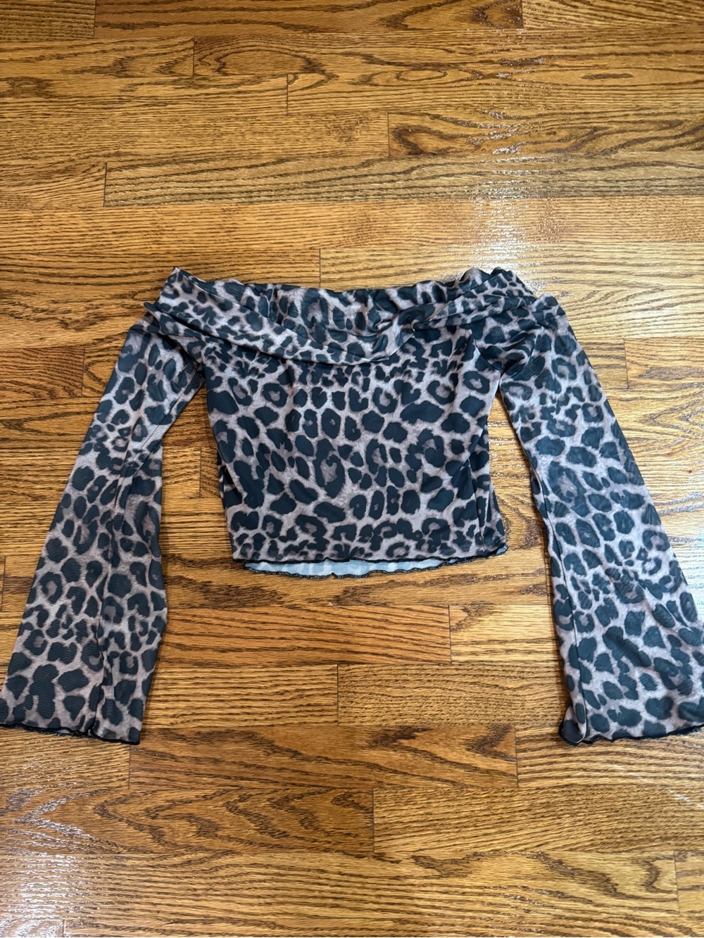 Leopard long sleeve crop top XS